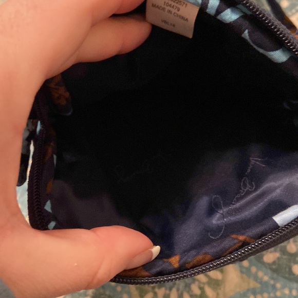 Small Vera Bradley cross body - Picture 2 of 2